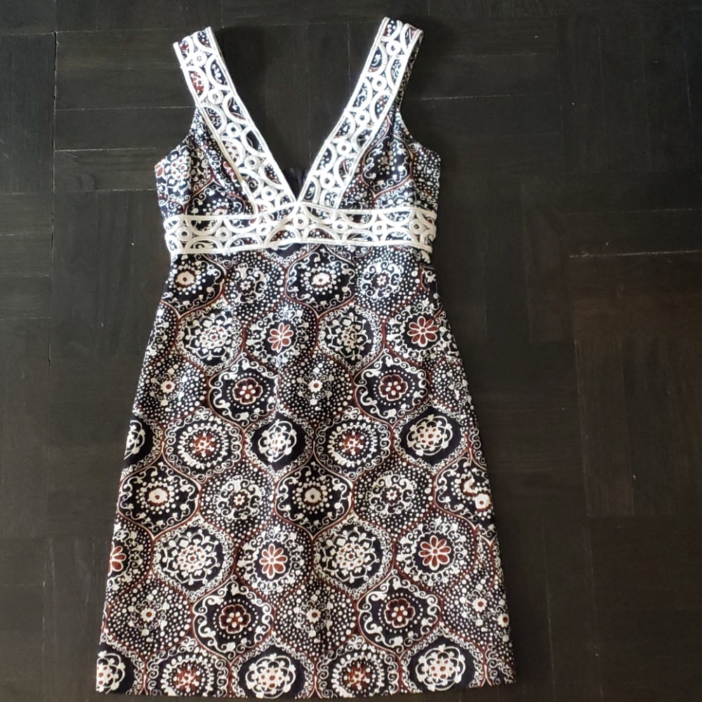 Trina Turk Plunge V Neck Sleeveless Dress size 4